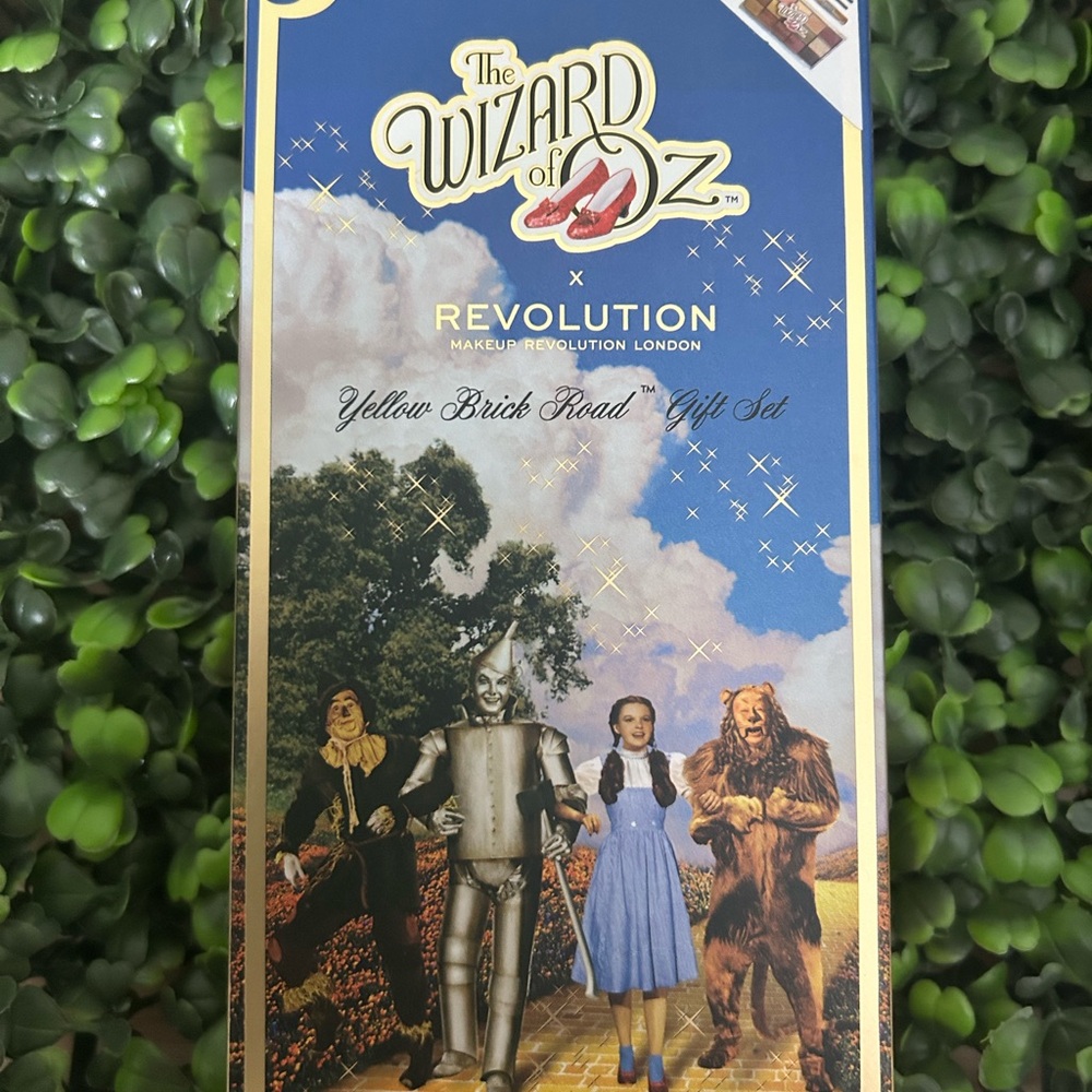 Makeup Revolution The Wizard of Oz Yellow Brick Road Gift Set